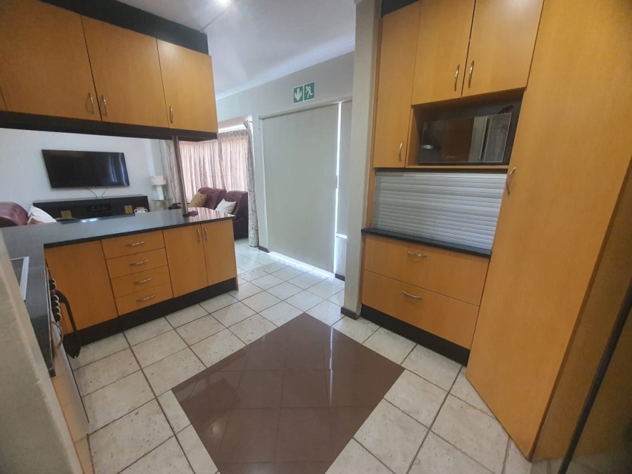 To Let 3 Bedroom Property for Rent in Beacon Bay Eastern Cape